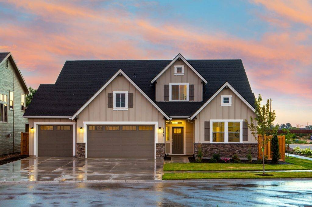 Built Wright Homes & Roofing serving Wyoming
